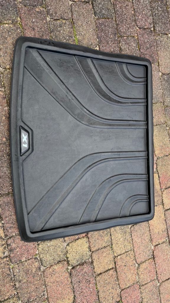 BMW X1 boot liner