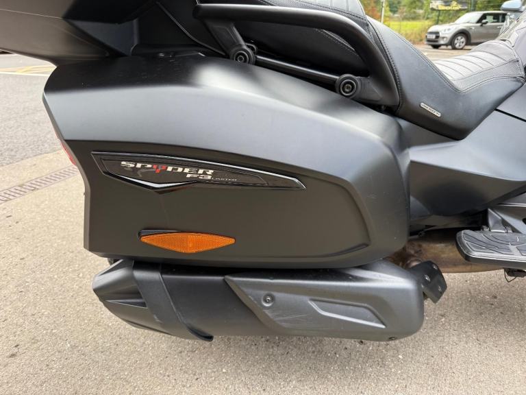 2022 Can-Am Spyder F3 Limited 1330cc 6 speed semi automatic trike