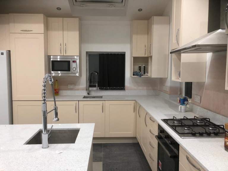 Ensuite Room Available All Bills Included-Whalley Range-M16