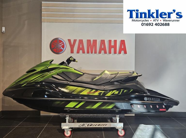 Yamaha GP1800R Supercharged Waverunner Jetski only 41.4 Hours from new