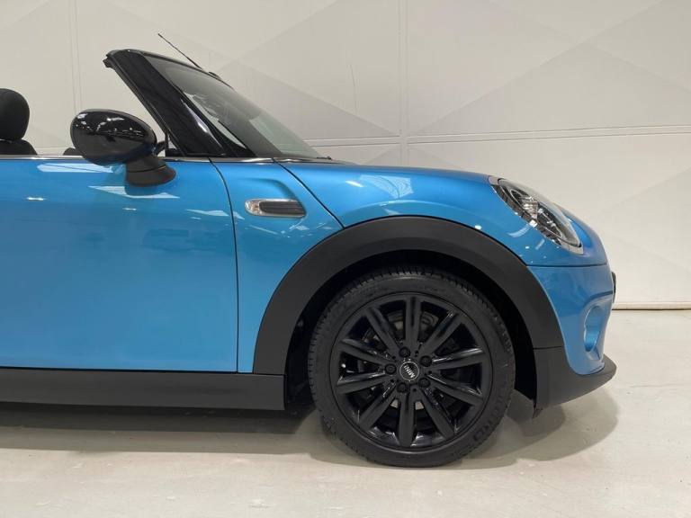 2018 MINI Convertible 1.5 Cooper Convertible 2dr Petrol Steptronic Euro 6 (s/s) (136 ps) Converti...