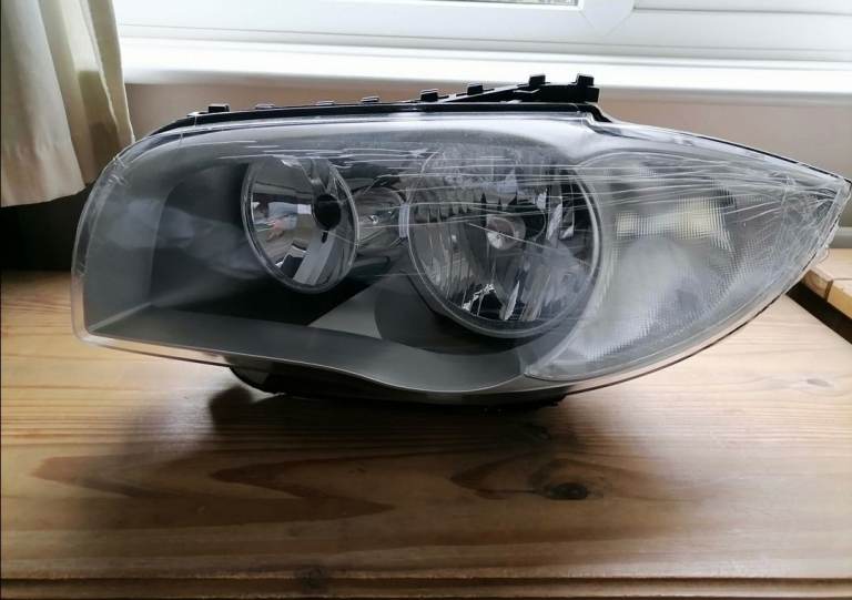 BMW1 series 2005 Passenger headlight Brand new 