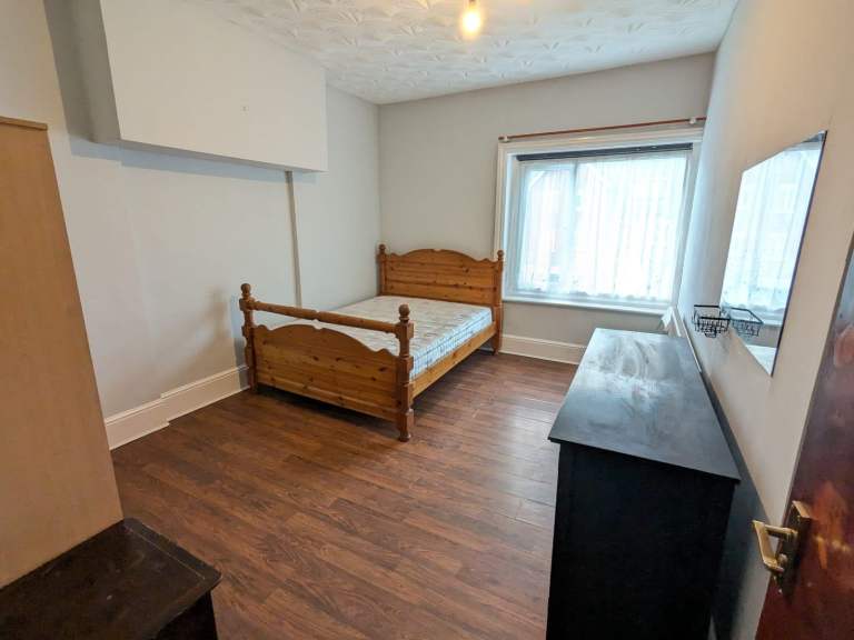 FROM £700pcm -Range of rooms to rent in Willesden. Inc all bills & use of communal wi-fi