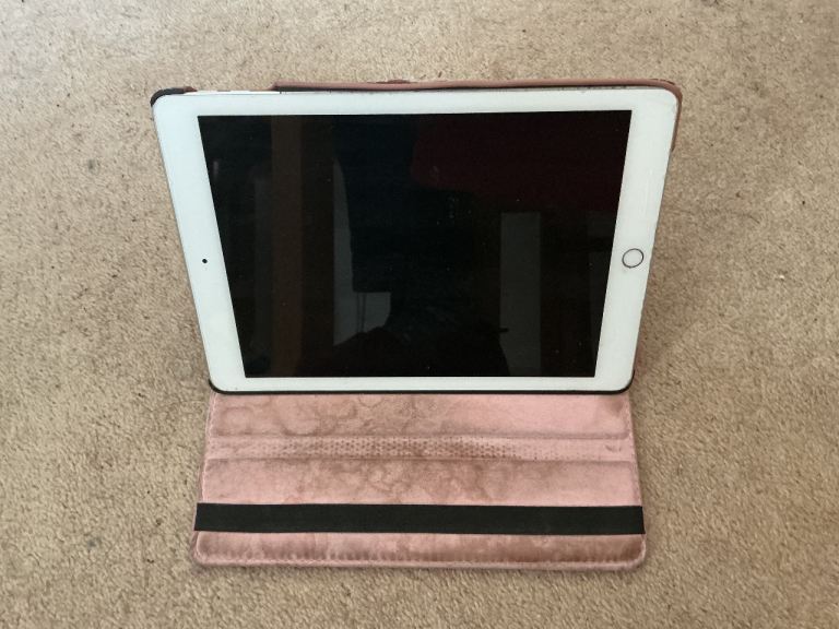 Apple IPad (2018 model)