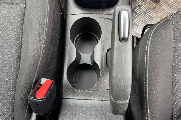 2021 Vauxhall Crossland 1.2i (83 PS) Griffin 5 Door Petrol SUV *** 1 Private Owner from New ***  ...