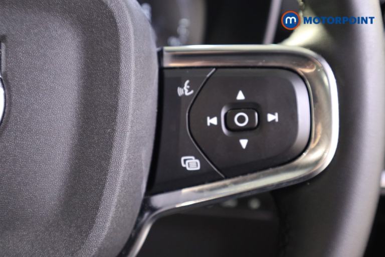 2022 Volvo XC40 1.5 T4 Recharge PHEV Plus Dark 5dr Auto SUV Hybrid Automatic