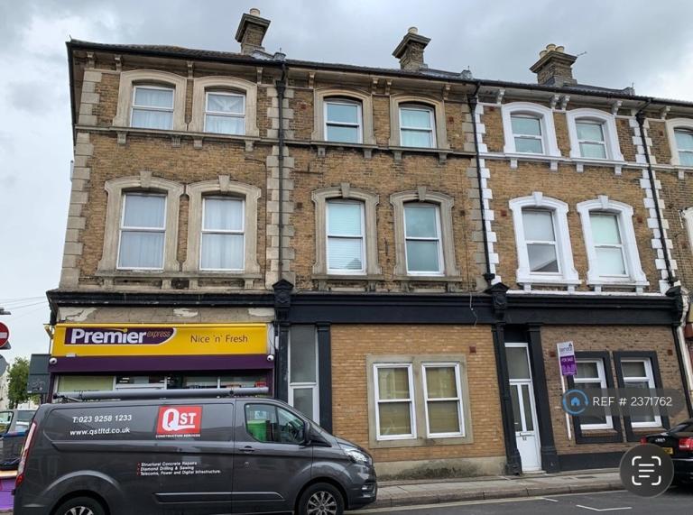 2 bedroom flat in Stansted Road, Southsea, PO5 (2 bed) (#2371762)