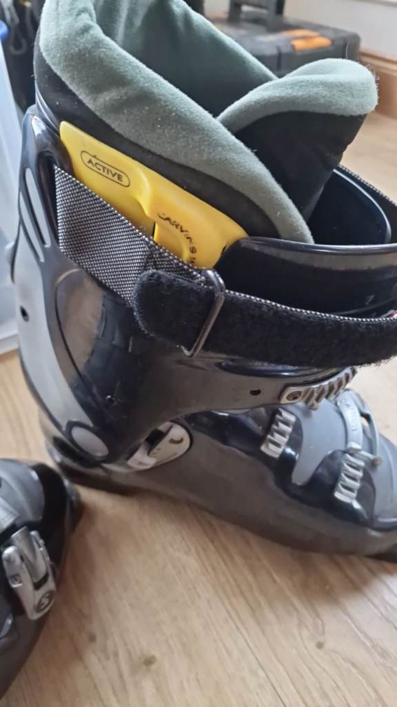 Salomon Ski Boots size 10