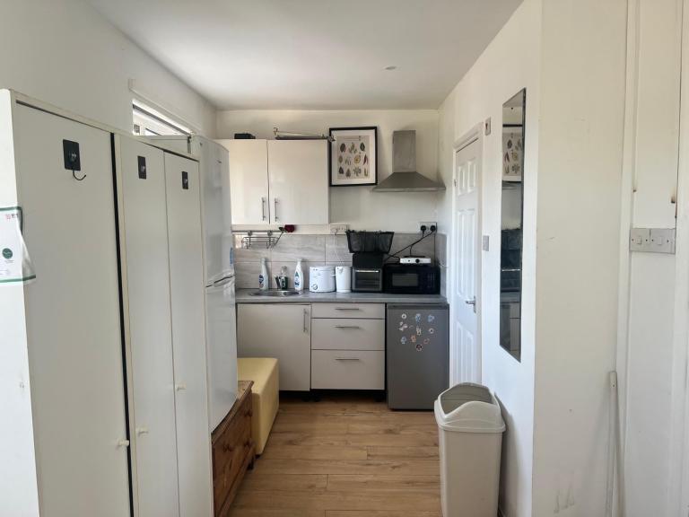 £1150PCM Wembley studio flat all inclusive 