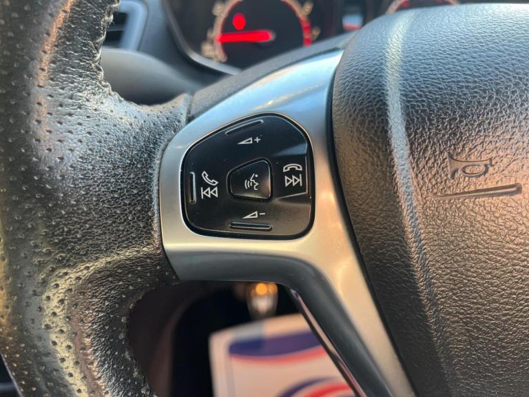 2016 Ford Fiesta 1.6T EcoBoost ST-2 Euro 6 3dr HATCHBACK Petrol Manual