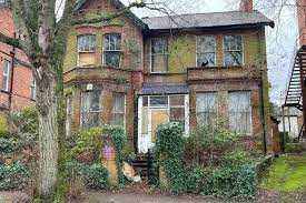 LOOKING FOR RESIDENTIAL OR COMMERCIAL PROPERTY WITH DEVELOPMENT POTENTIAL FOR SALE