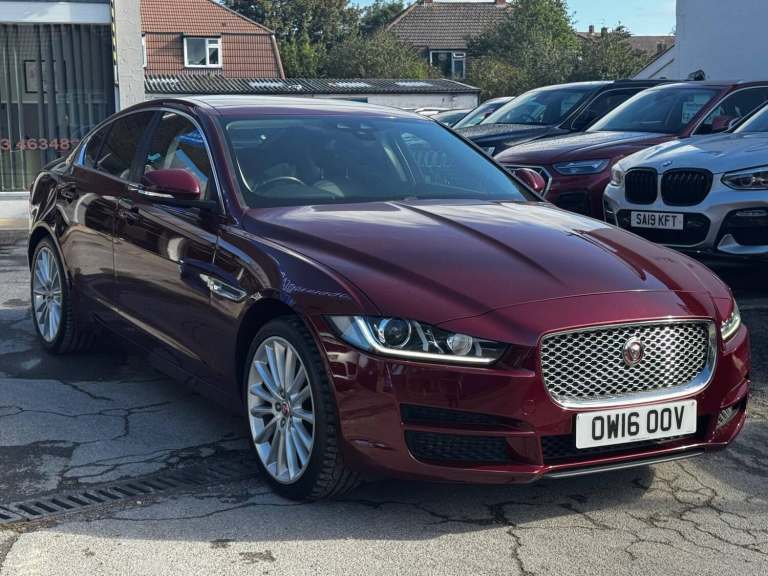 2016 Jaguar XE 2.0d Portfolio Auto AWD Euro 6 (s/s) 4dr SALOON Diesel Automatic
