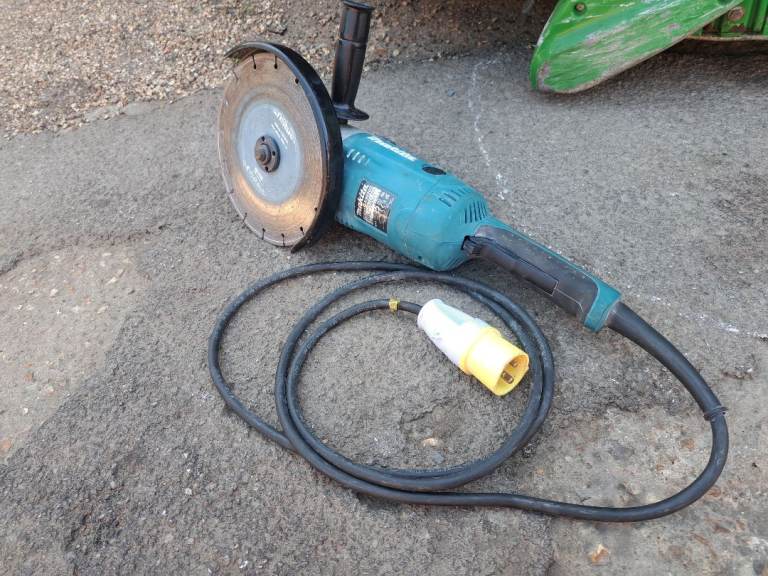 Makita Angle Grinder GA9020S 110V – Good Working Order