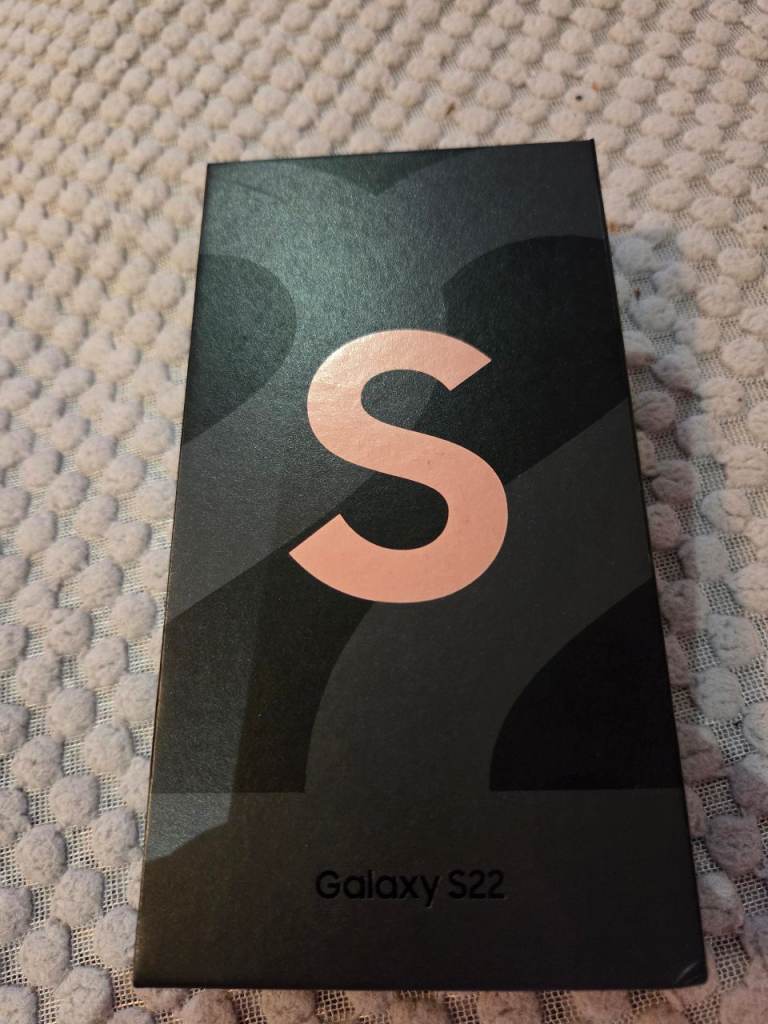 Samsung S22 phone 
