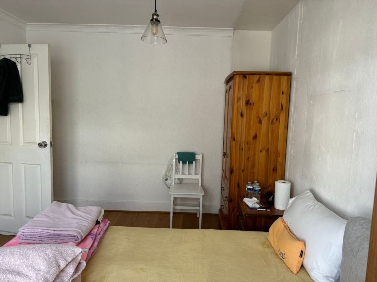 Double room in New Malden 