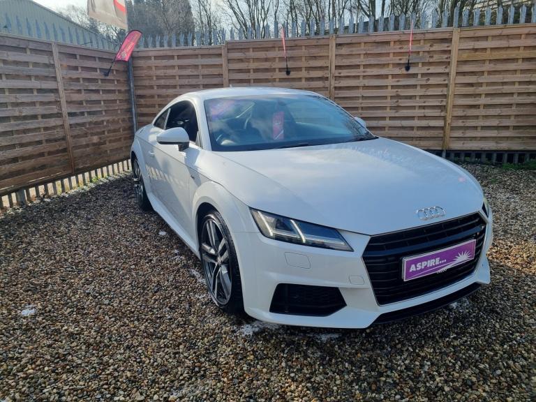 AUDI TT 1.8 TFSI S line White Manual Petrol 2018