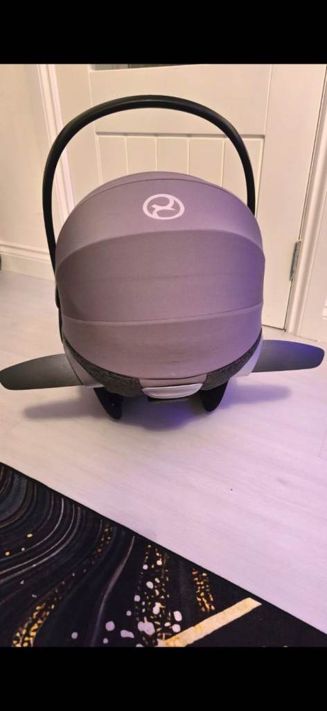 Cybex car seats and 360 isofix bases