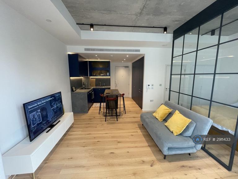 Studio flat in Goodluck Hope Walk, London, E14 (#2911433)