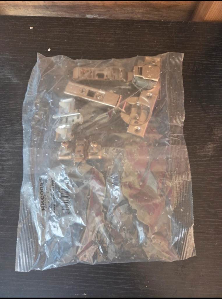 30 packs of cupboard door hinges 
