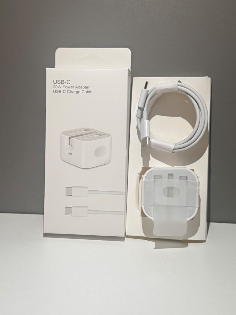 20W USB-C Fast Charger Set UK 3 Pin Plug Power Adapter & USB-C Cable