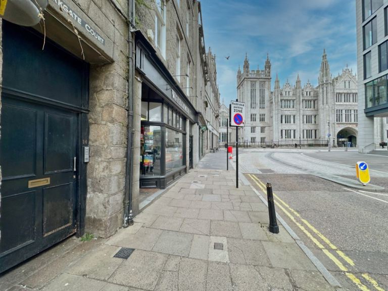 2 bedroom flat in Upper Kirkgate, City Centre, Aberdeen, AB10 1BA