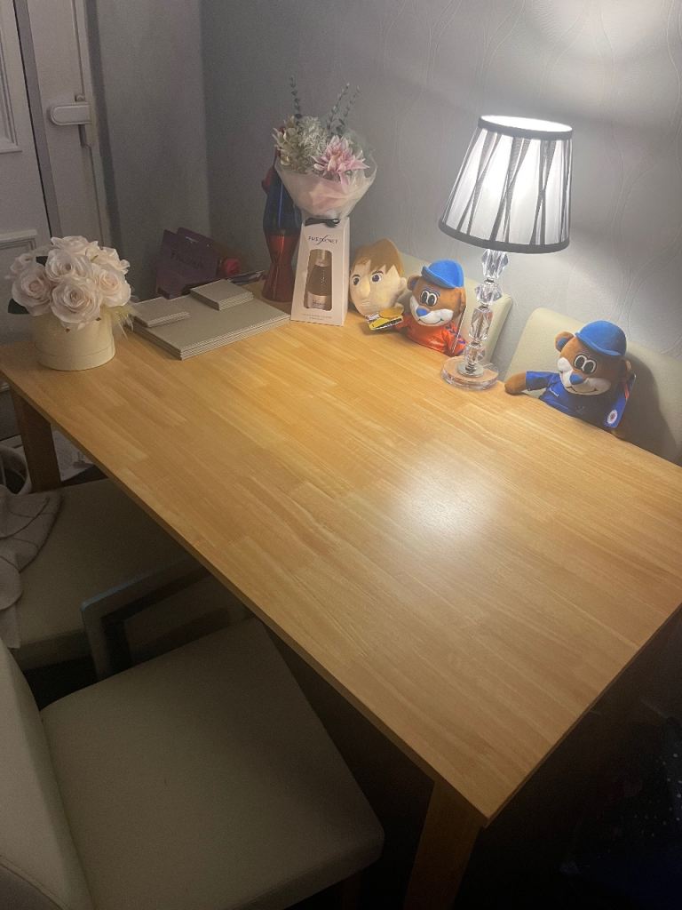 Dining table 