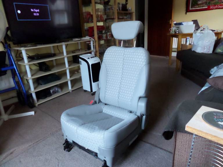 Kia Sedona 3rd Row Car Seat