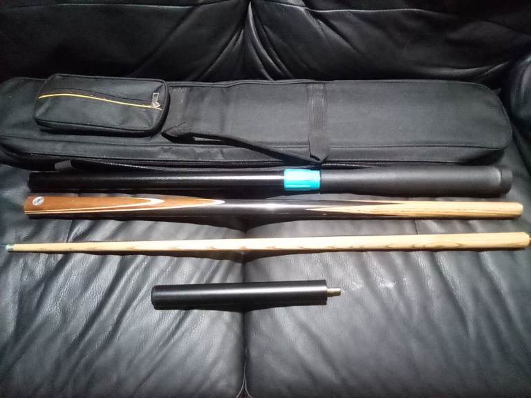 SNOOKER CUE, 9" & TELESCOPIC EXTENSION & NEW CUE CASE