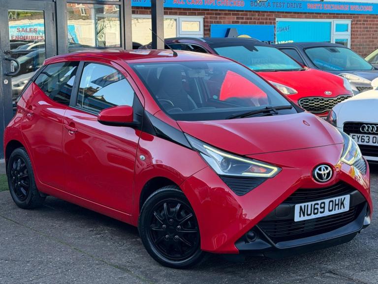 2019 Toyota AYGO 1.0 VVT-i x-play Hatchback 5dr Petrol x-shift Euro 6 (71 ps) HATCHBACK Petrol Au...