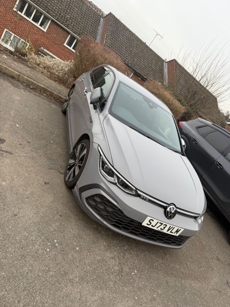 Volkswagen, GOLF, Hatchback, 2023, Semi-Auto, 1968 (cc), 5 doors