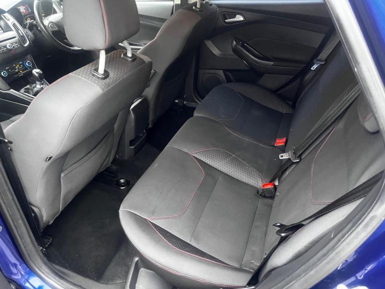 2015 Ford Focus 1.5T EcoBoost Zetec S Euro 6 (s/s) 5dr HATCHBACK Petrol Manual