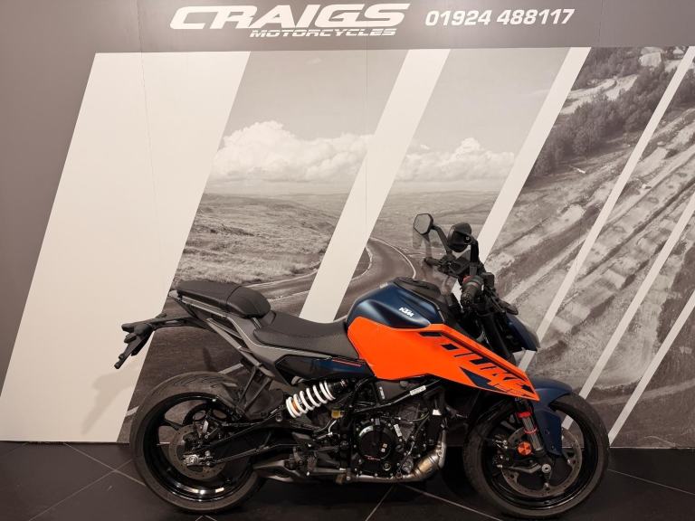 KTM 125 DUKE NEW LEARNER LEGAL BIKE AT CRAIGS MOTORCYCLES 