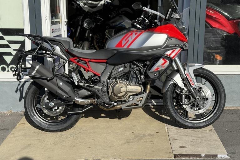 2025 QJMotor SRT 600 S - Powerful Motorcycle for Sale