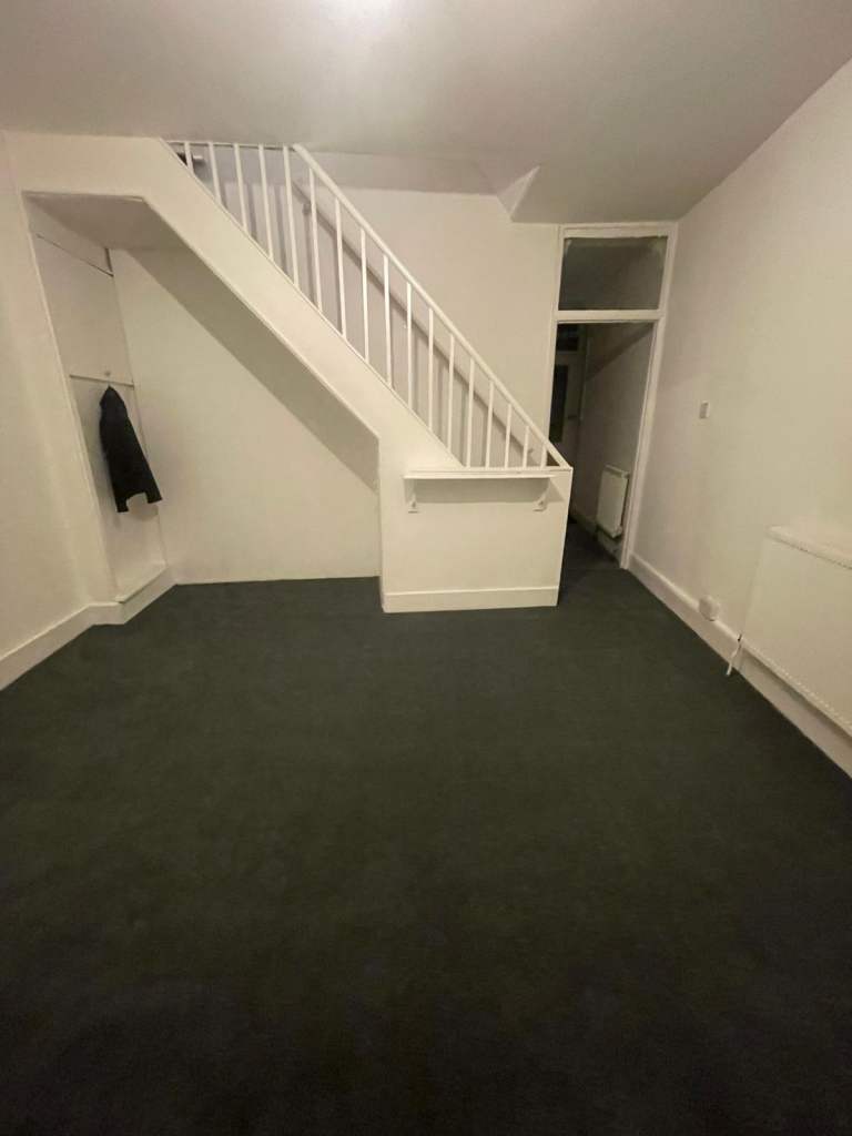 3 Bedroom House with Separate Living Room