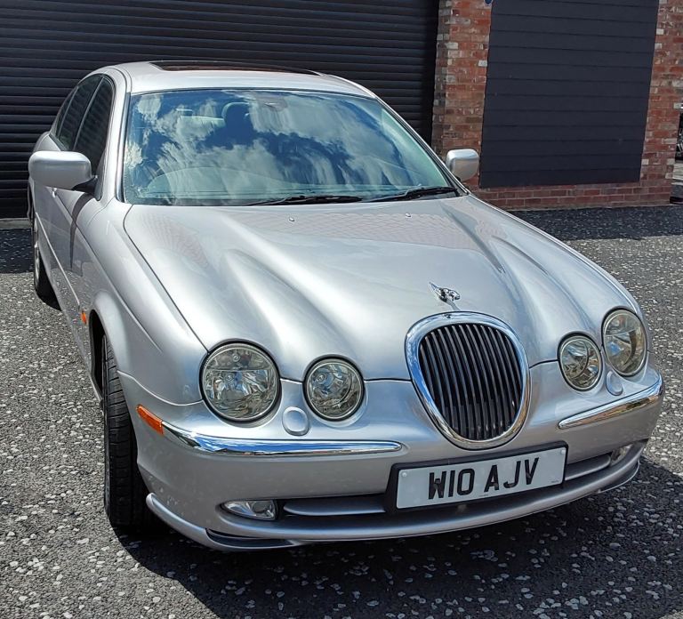 STUNNING SILVER JAGUAR S-TYPE V6 SE AUTO SALOON 2000 3L ONLY 50K MOT TILL 2.27 VIEW TO APPRECIATE 