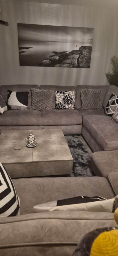 full set of sofas for quick sale