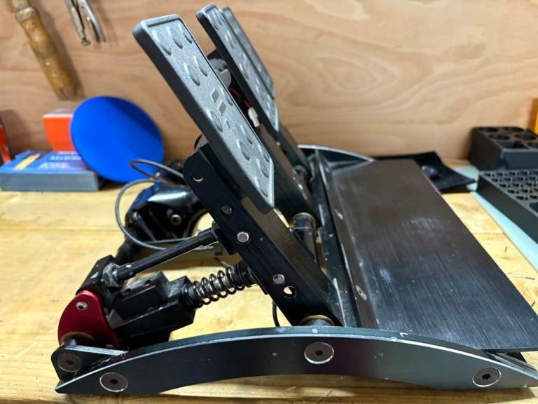 Moza wheel and base / Fanatec pedals