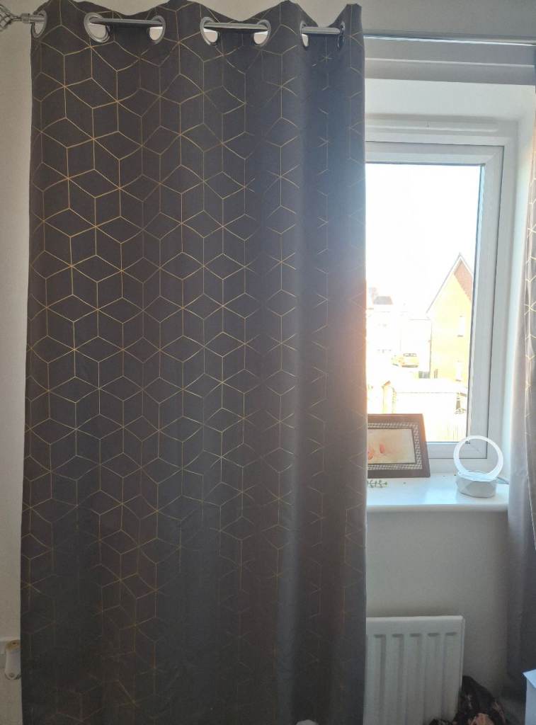 £8 Eyelet Blackout Curtains Bedroom, Thermal Insulated Gold Design Printed Curtains