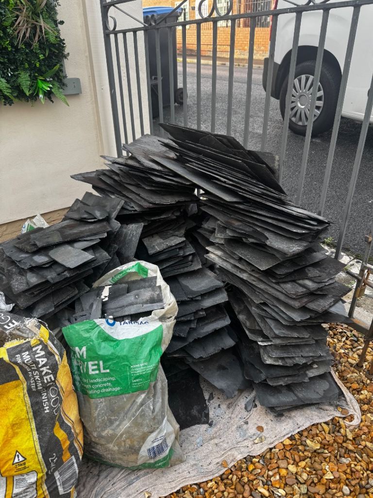 🏠 broken slates  garden project  / decorative boarders or  packers  for diy projects £1 per bag