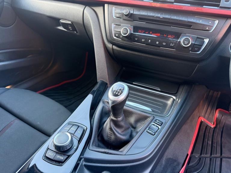 2013 BMW 3 Series 320i Sport 4dr SALOON Petrol Manual