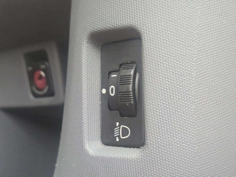 2011 Peugeot 107 1.0 12V Urban Lite Euro 5 3dr HATCHBACK Petrol Manual