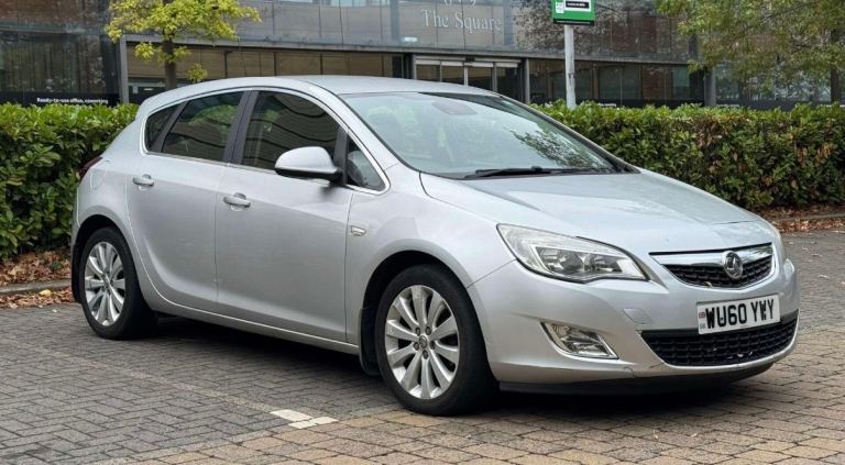 Vauxhall, ASTRA, Hatchback, 2011, Automatic, 1598 (cc), 5 doors