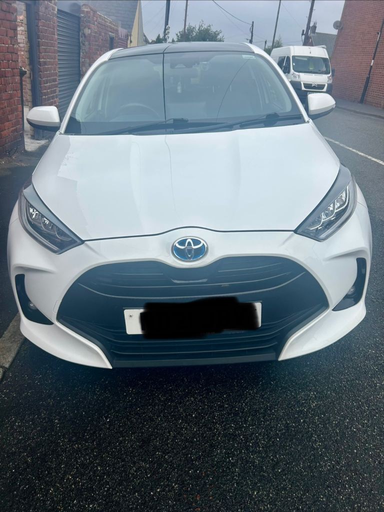 TOYOTA YARIS 21 plate CVT HEV