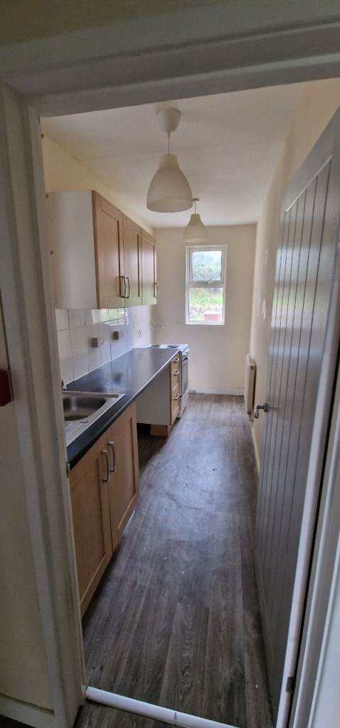 Spacious 1 bed flat for Rent, Separate Kitchen & bathroom 