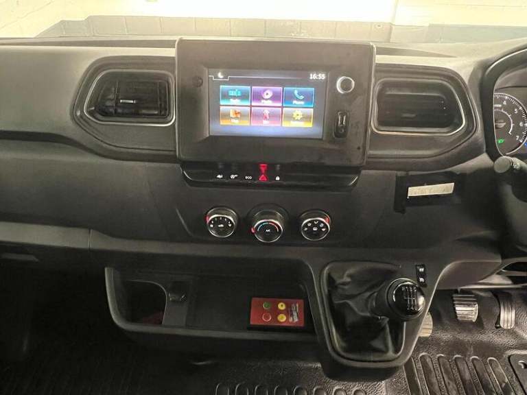  Nissan Interstar Interstar 2.3 dCi 35 Tekna L3 Euro 6 (s/s) 2dr Vehicle Transporter Diesel Manual