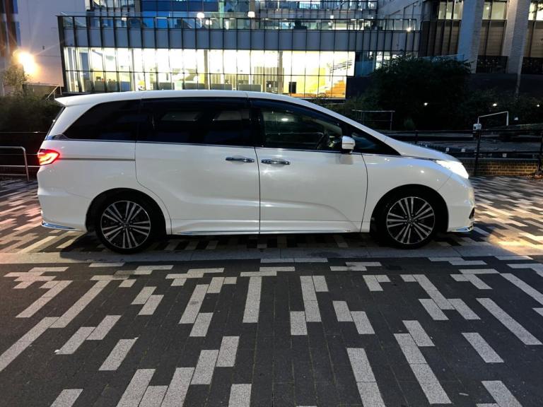 2017 HONDA ODYSSEY 2.4 I-VTEC AUTO PETROL 7 SEATER MPV NEW SHAPE GRADE 4