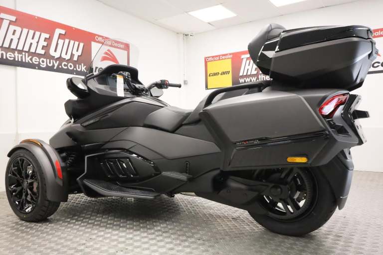 2025 Can-Am Spyder RT Limited Trike Carbon Black - IN STOCK NOW 