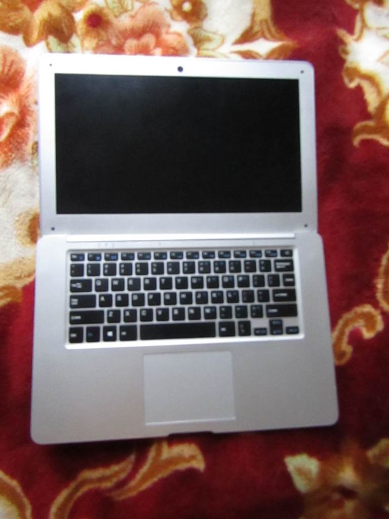 JUMPER 14inch silver laptop tools in good condition lightly used 64GB own charger
