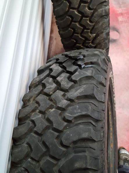 BFG Mud Terrain 235/70R16,  Land Rover size