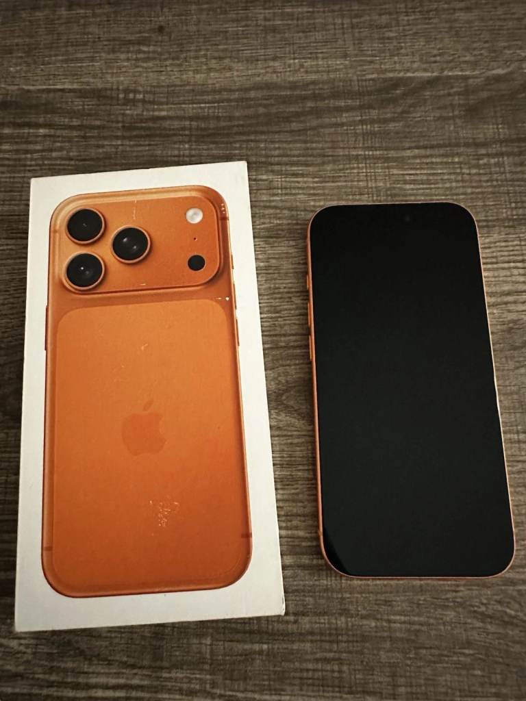 Apple iPhone 17 Pro 256GB cosmic orange SIM Free